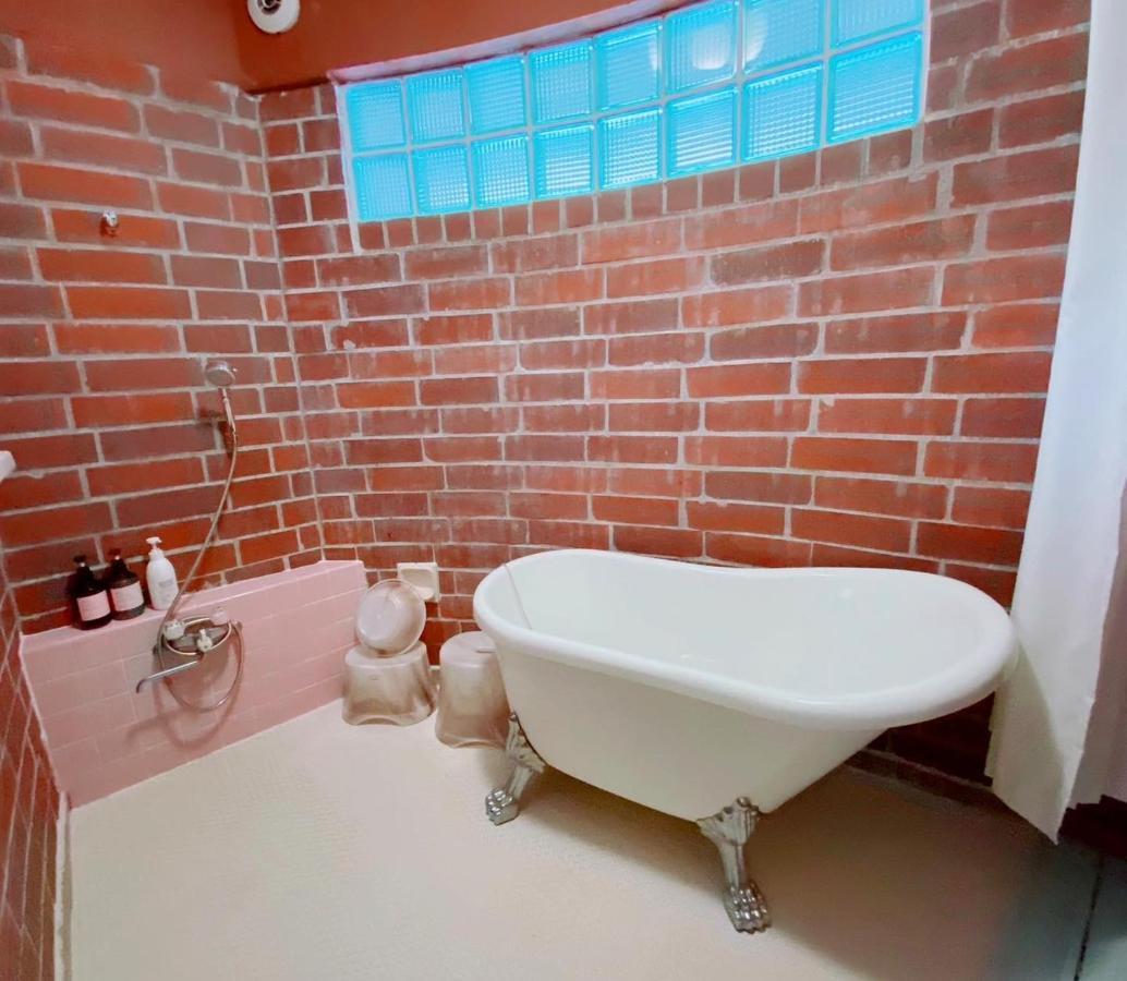 Cats,Piano & Starry Sky Resort Garden -Starry Forest Cottage Okinawa- 온나 외부 사진